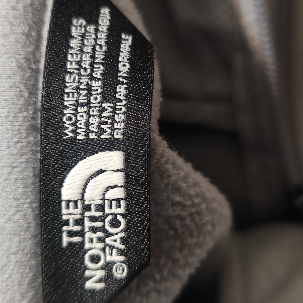 The North Face Women's Light Gray Jacket Size M - Picture 15 of 15